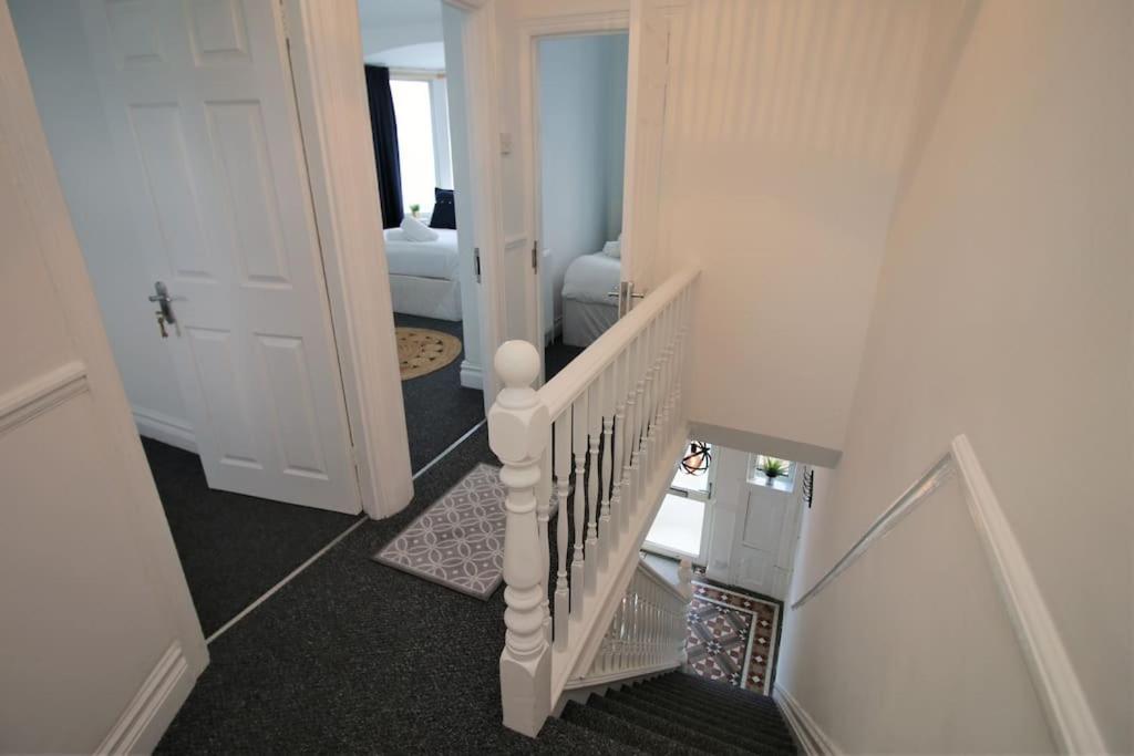 Large Modern House By Property Promise Cardiff Luaran gambar